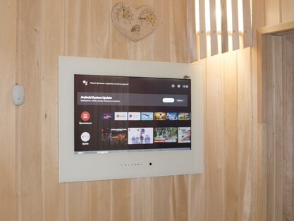 Wasserdichter Fernseher in der Sauna
